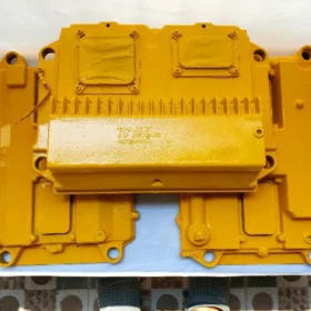 10R4093 ECM Engine (Electronic Control Module)